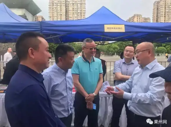 ♻环保行动♦社区治理♦生活改善《西奥小镇垃圾清理新招，彻底改变社区生活格局！