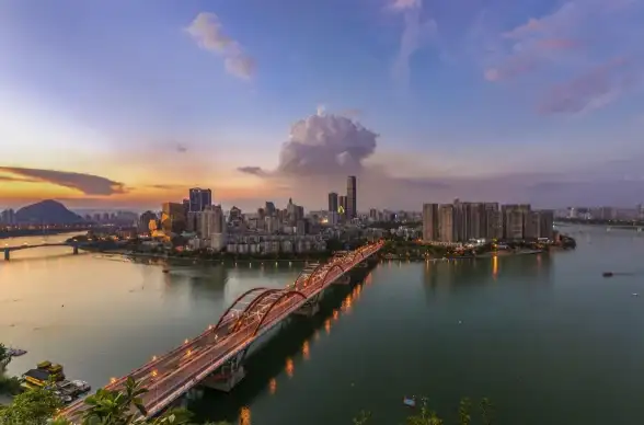 科技创新🚀设计潮流：苹果电脑引领未来时尚与智能变革