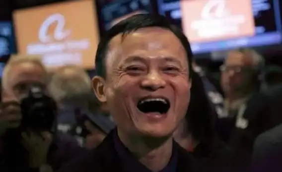 💡主机价格对比优选｜香港虚拟主机空间精选分析—选择与省钱宝典