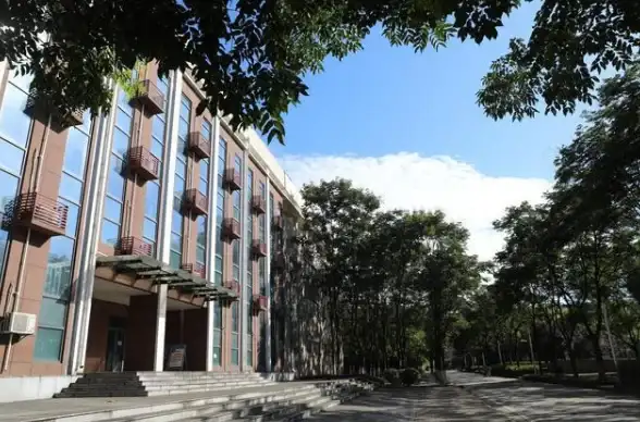 智慧校园 数字化转型 混合云引领未来高校智能基础，华为云推动智慧校园建设