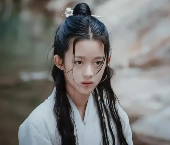 🔥秘境探秘🔥奇幻仙剑🔥半月岛绝美风光，传说与自然的震撼交融！