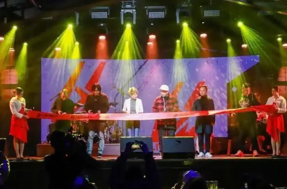 音乐场所|英语发音 live house怎么读；live house正确读音解析