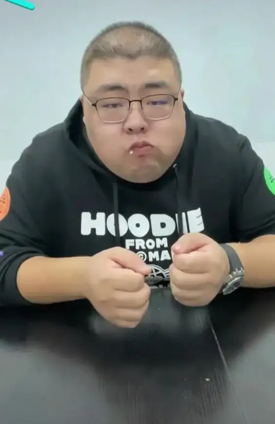 数据中心 硬盘类型 服务器存储设备之间有哪些关键差异？