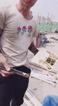 电脑故障🔍小鱼教您如何排查和解决电脑突然断电问题