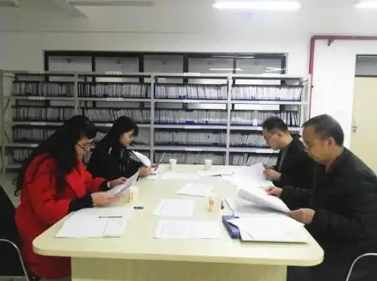 数据分析 数据库管理 随机提取10个数据库，轻松完成数据分析任务