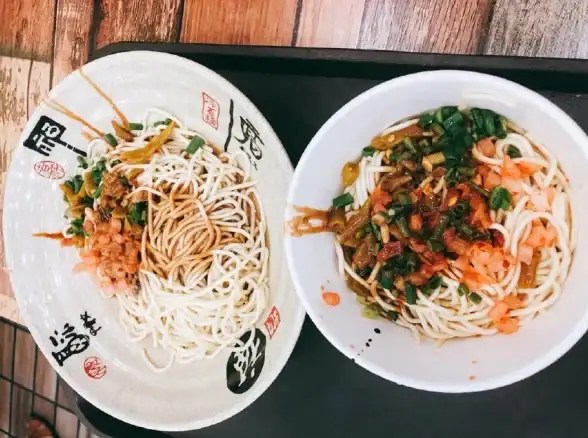 🔥美食热潮🔥非遗文化√武汉名片√解密热干面在湖北非遗中的独特地位！