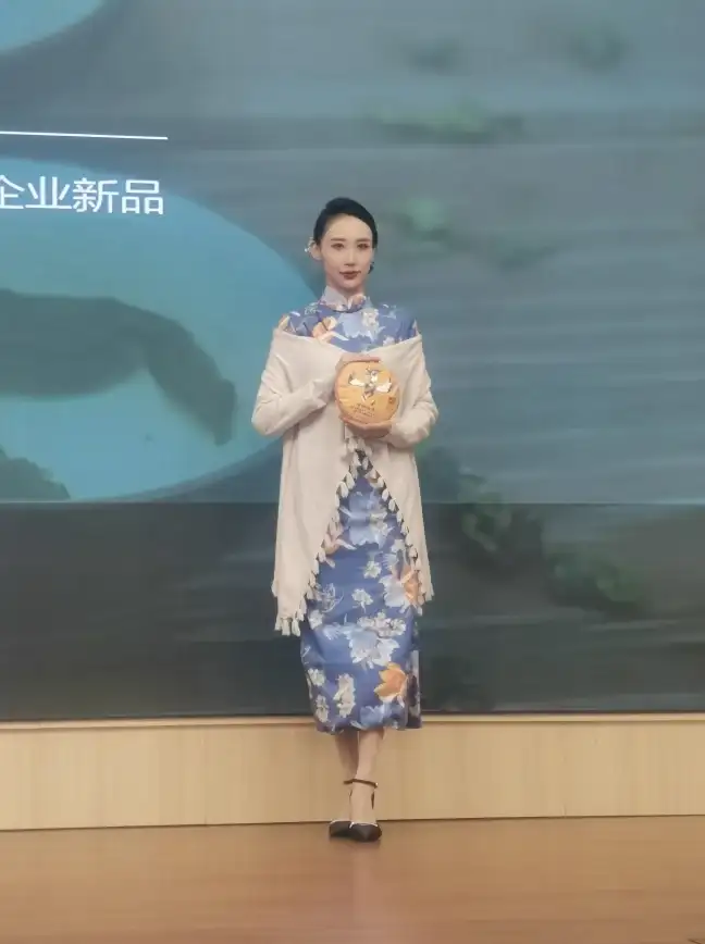 时尚魅力✨DNF手游2025春节套全职业华丽时装外观鉴赏