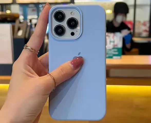 清洁技巧📱手机壳发黄如何清洗？实用方法帮你快速恢复洁白外观