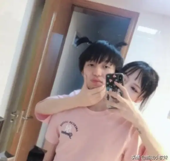 社交📨群发技巧，lol快速一键发送消息给所有人攻略