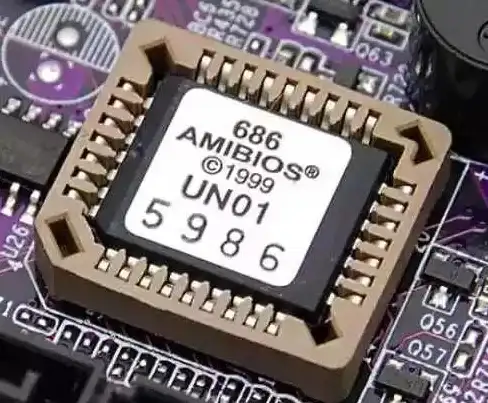 存储技术📚ROM：全称介绍及只读存储器的核心作用解析