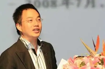 软件巨头|行业变革 巨人的迷失：为何昔日软件巨头逐渐走向没落？