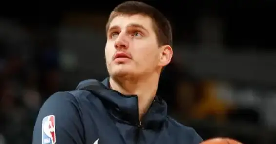 篮球资讯🏀虎扑NBA手机客户端：实时追踪明星动态，精彩比赛尽收眼底