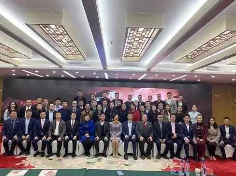 旅游狂欢◆超值福利◆独家爆料 鸣潮》西湖景区联动优惠与周边产品价格深度解析！