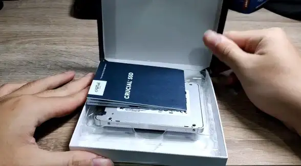 存储革新🚀高速存储新时代：镁光驱动固态技术变革
