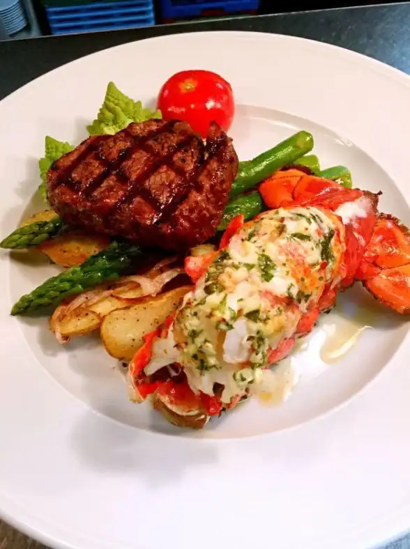 美食秘籍✨快速攻略✨七日世界必备：超全培根肉排汉堡食谱及制作指南！