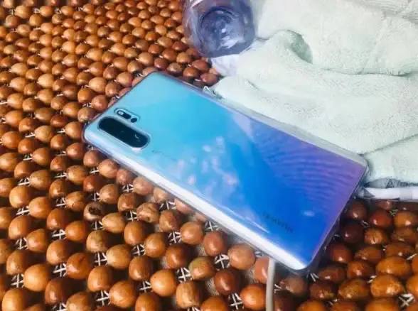 手机对比📱华为P30与P30 Pro性能功能深度解析，全面剖析两款旗舰机差异