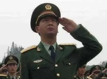 绘画教程✨五角星怎么画：一步步教你轻松完成标准图形