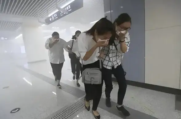 生存挑战🔥地铁逃生装备掉落速度4图vs5图对比详解