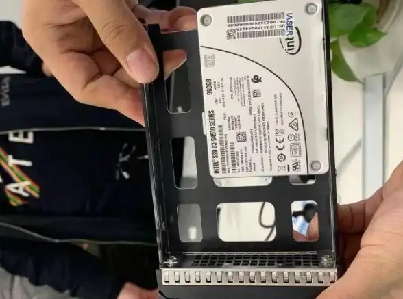 数据管理 网络架构 服务器存储究竟是什么？深入解析其定义与核心作用