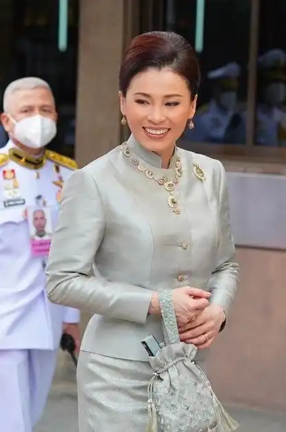 想轻松获取各类应用？挽离软件库APP满足你的所有下载需求！